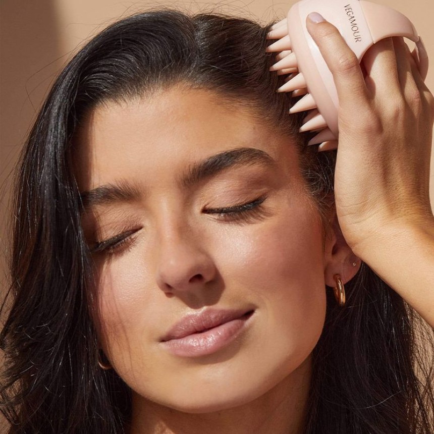 The True Reason Hair Growth Experts Adore Scalp Massagers (And Why You Would Want One, Too)