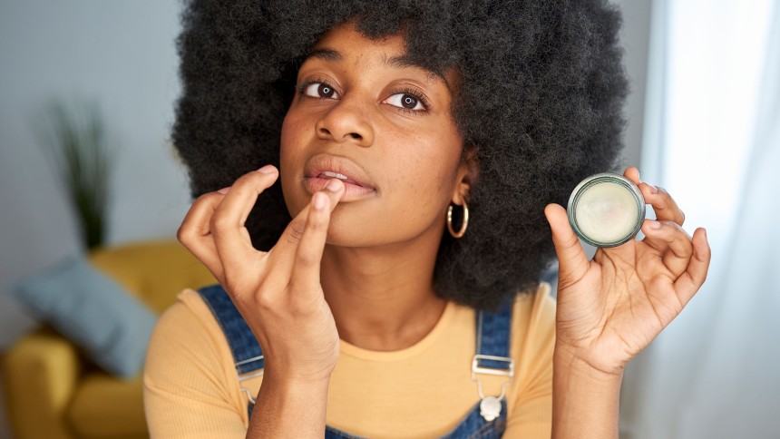 Chapped Lips No More: Why Lip Peels Are the Secret Weapon Your Winter Routine Needs